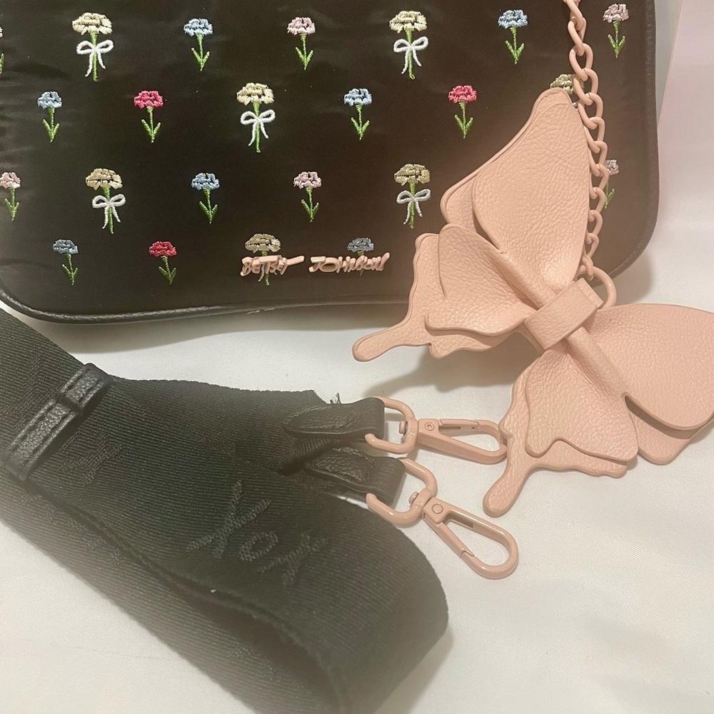 Betsey Johnson Black Floral Bows Crossbody Bag , NWT - Picture 16 of 16